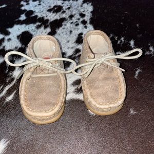 Brown baby twisted x’s!